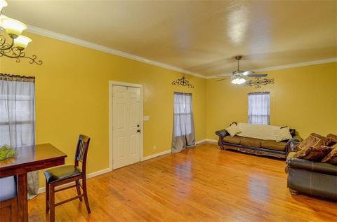 402 SW 4th St, Tuttle, OK 73089 photo 7