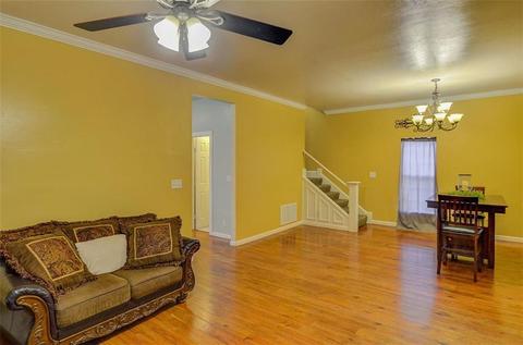 402 SW 4th St, Tuttle, OK 73089 photo 9