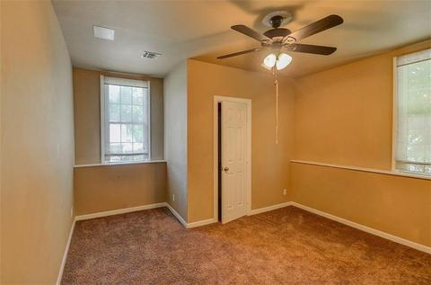 402 SW 4th St, Tuttle, OK 73089 photo 33