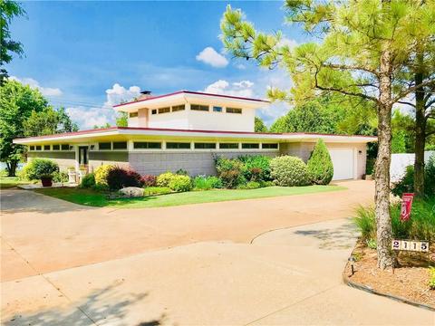 2115 E Robinson, Norman, OK 73071 photo 1