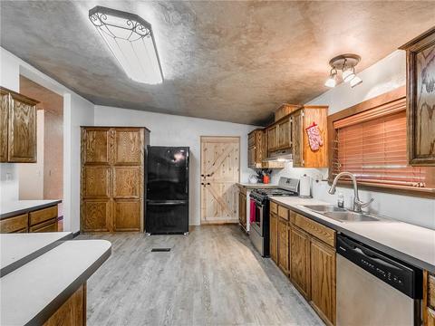 884 N Macarthur, Crescent, OK 73028 photo 11