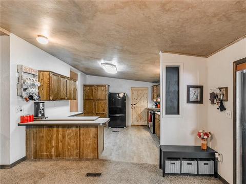 884 N Macarthur, Crescent, OK 73028 photo 9