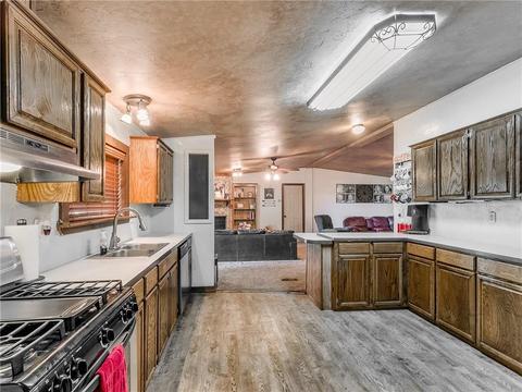 884 N Macarthur, Crescent, OK 73028 photo 13