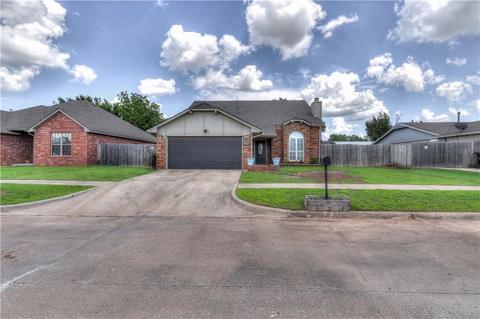 3804 Phillips St, Moore, OK 73160 photo 1