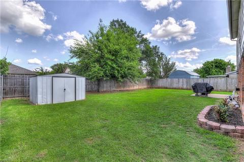 3804 Phillips St, Moore, OK 73160 photo 8