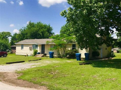 203 SE 2nd St, Tuttle, OK 73089 photo 1