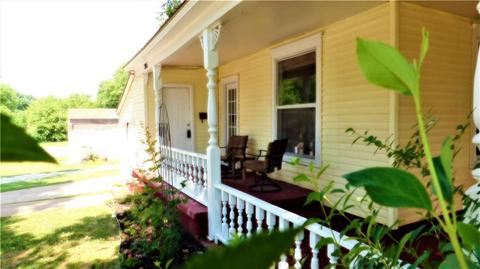 206 E Mansur Ave, Guthrie, OK 73044 photo 1