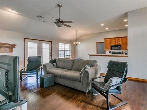 1805 Regency Blvd, Moore, OK 73160 photo 5