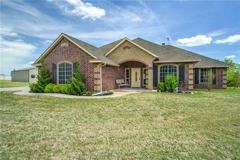 800 Arrowhead Dr, Tuttle, OK 73089 photo 2