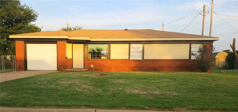 1066 Coe, Altus, OK 73521 photo 1