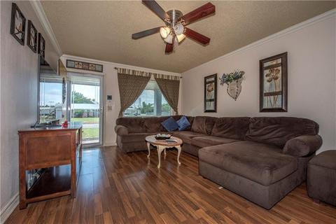 6 NE 3rd St, Tuttle, OK 73089 photo 5