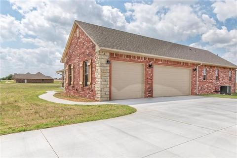 1235 Daniel Way, Tuttle, OK 73089 photo 2