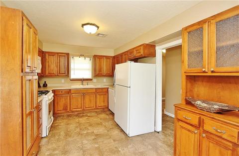 320 E Broadway, Blanchard, OK 73010 photo 10