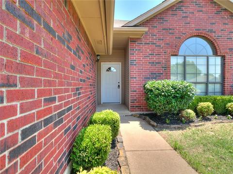 4100 Beachcomber Dr, Yukon, OK 73099 photo 2