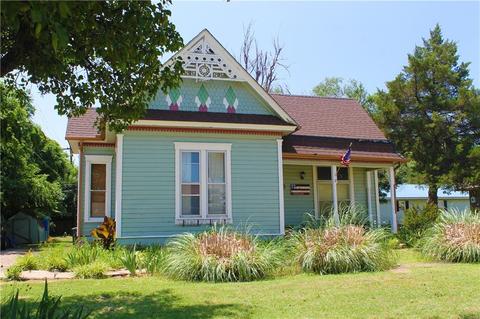 110 E Main, Tecumseh, OK 74873 photo 2
