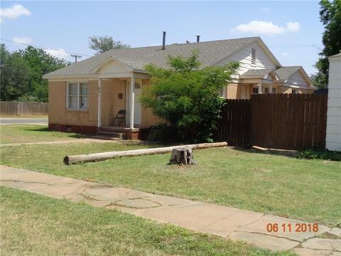 622 E Walnut, Altus, OK 73521 photo 1