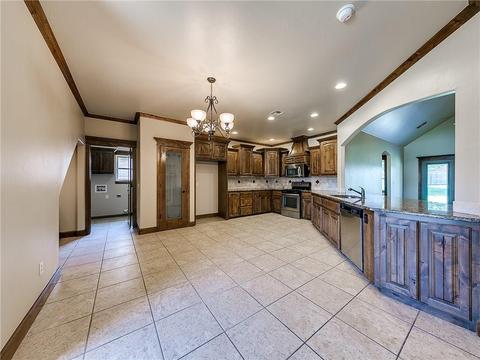 3021 Brookstone Ct, Moore, OK 73160 photo 4