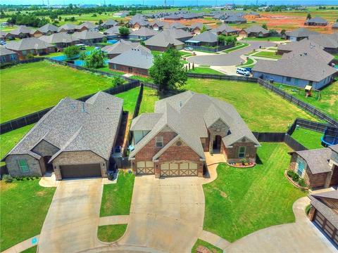 3021 Brookstone Ct, Moore, OK 73160 photo 24
