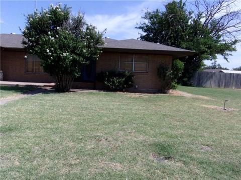 408 E 9th, Olustee, OK 73560 photo 3