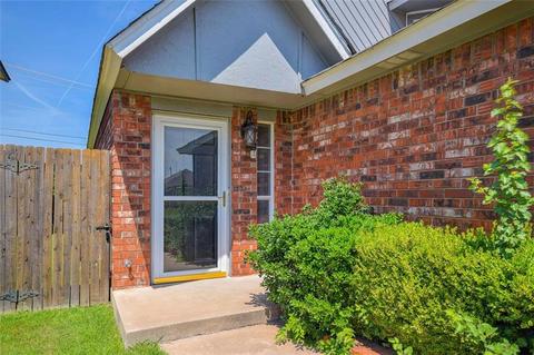 2117 Lakecrest, Moore, OK 73170 photo 3