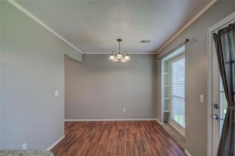 2117 Lakecrest, Moore, OK 73170 photo 8