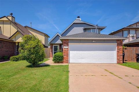2117 Lakecrest, Moore, OK 73170 photo 1