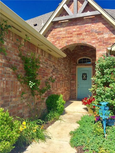 5025 Champlain, Edmond, OK 73025 photo 2