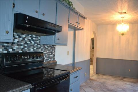 324 E Forest Ln, Mustang, OK 73064 photo 3