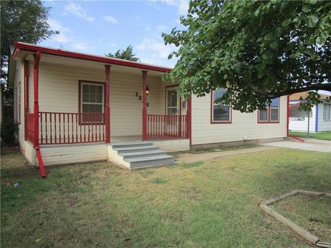 1204 Chestnut St, Altus, OK 73521 photo 1