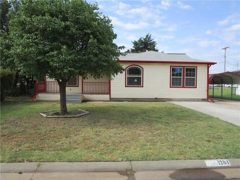 1204 Chestnut St, Altus, OK 73521 photo 2