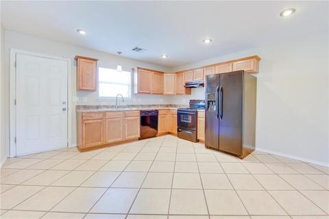 609 E Juniper Ln, Mustang, OK 73064 photo 7