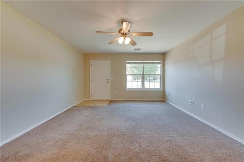 609 E Juniper Ln, Mustang, OK 73064 photo 4