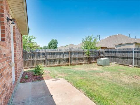 609 E Juniper Ln, Mustang, OK 73064 photo 32