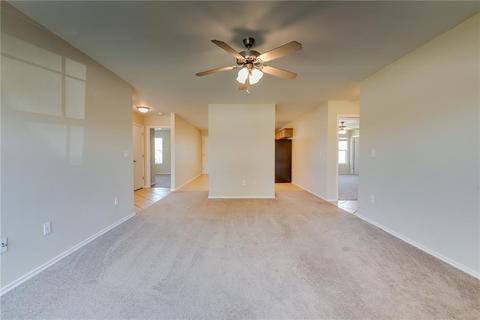609 E Juniper Ln, Mustang, OK 73064 photo 3