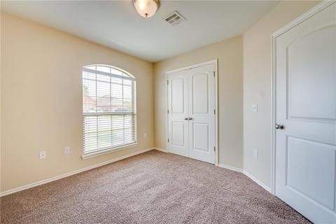 812 SW 38th St, Moore, OK 73160 photo 19