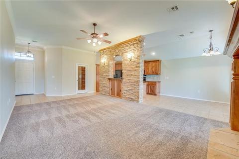 812 SW 38th St, Moore, OK 73160 photo 4