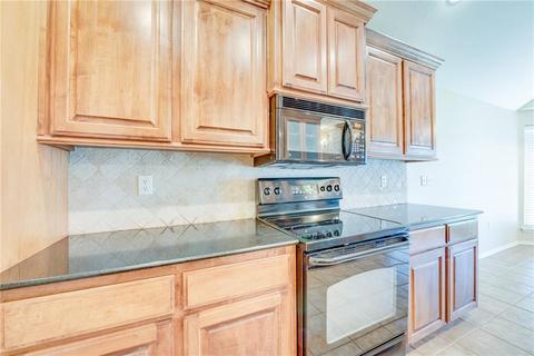 812 SW 38th St, Moore, OK 73160 photo 7