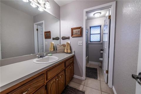 2100 Aaron Dr, Harrah, OK 73045 photo 27