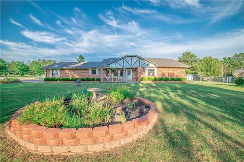 2100 Aaron Dr, Harrah, OK 73045 photo 1