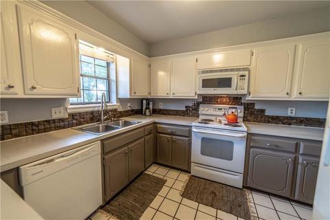2100 Aaron Dr, Harrah, OK 73045 photo 6