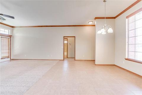 625 E Juniper Ln, Mustang, OK 73064 photo 11