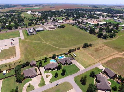 404 Chad Dr, Tuttle, OK 73089 photo 6