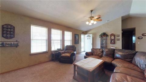 982 Garden Rd, Tuttle, OK 73089 photo 7