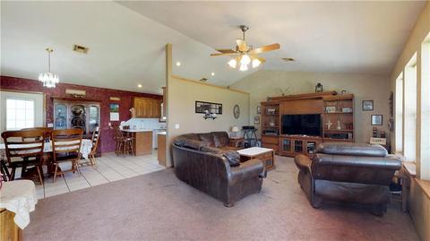 982 Garden Rd, Tuttle, OK 73089 photo 2