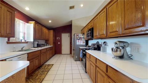 982 Garden Rd, Tuttle, OK 73089 photo 3