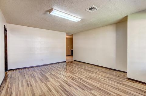 Undisclosed, Norman, OK 73071 photo 11