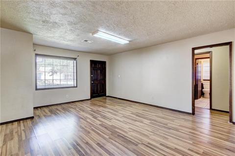 Undisclosed, Norman, OK 73071 photo 9