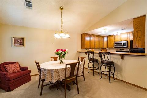 2128 Lakecrest, Moore, OK 73170 photo 4
