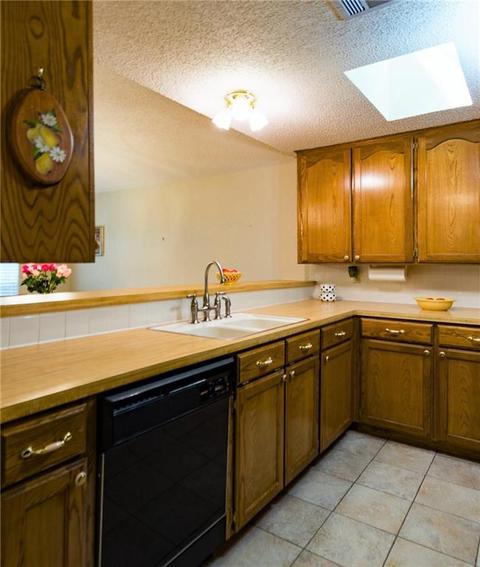 2128 Lakecrest, Moore, OK 73170 photo 11