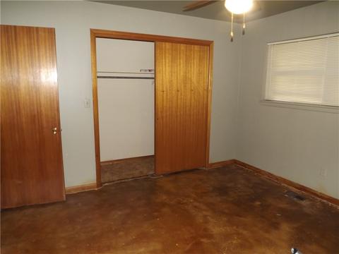 122 W Eakly Main, Hydro, OK 73048 photo 13